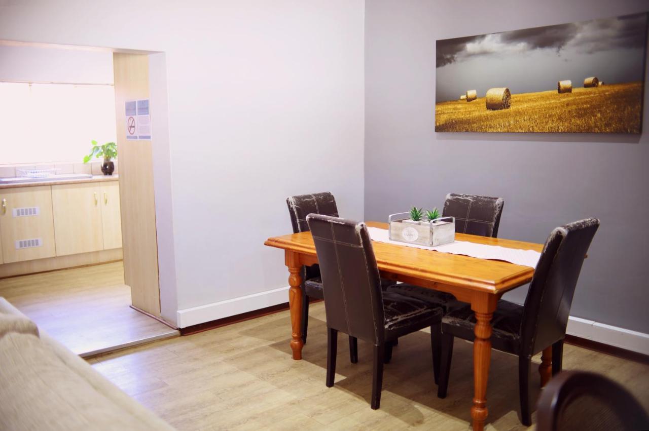Apartamento Modern Farm Lichtenburg Exterior foto