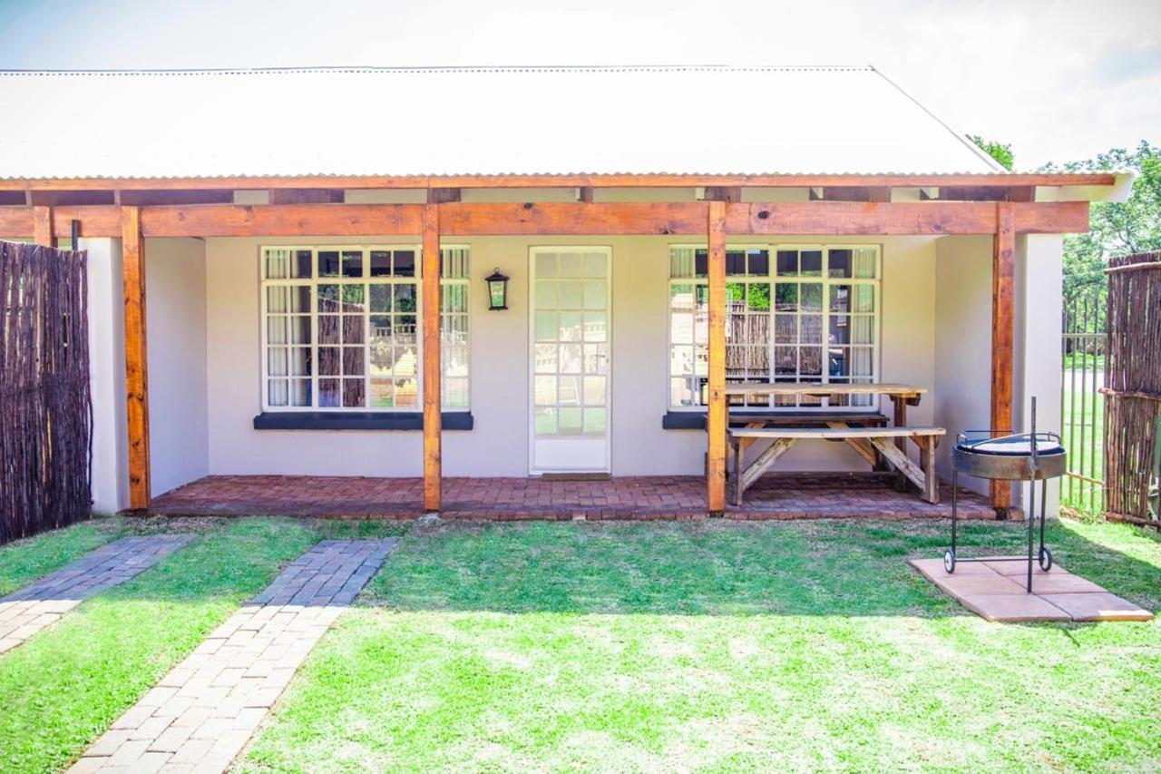 Apartamento Modern Farm Lichtenburg Exterior foto